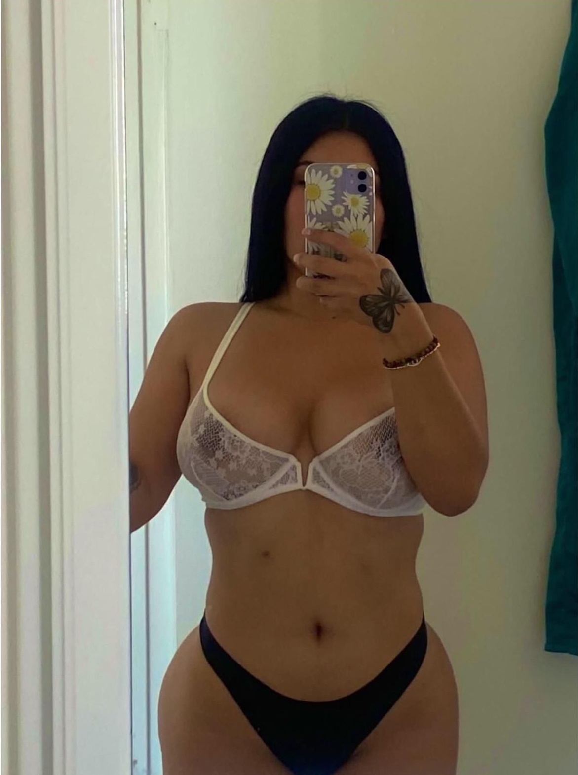 Eğlendirmesini Bilen Seks Düşkünü Kızılay Escort Bayan Özlem